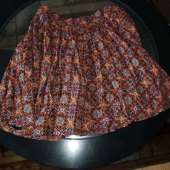 Nigerian Custom Skirt - Picture 2 of 3